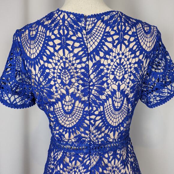 Hidden Label Short Sleeve Lace Shift Dress Blue Size M - Picture 8 of 16